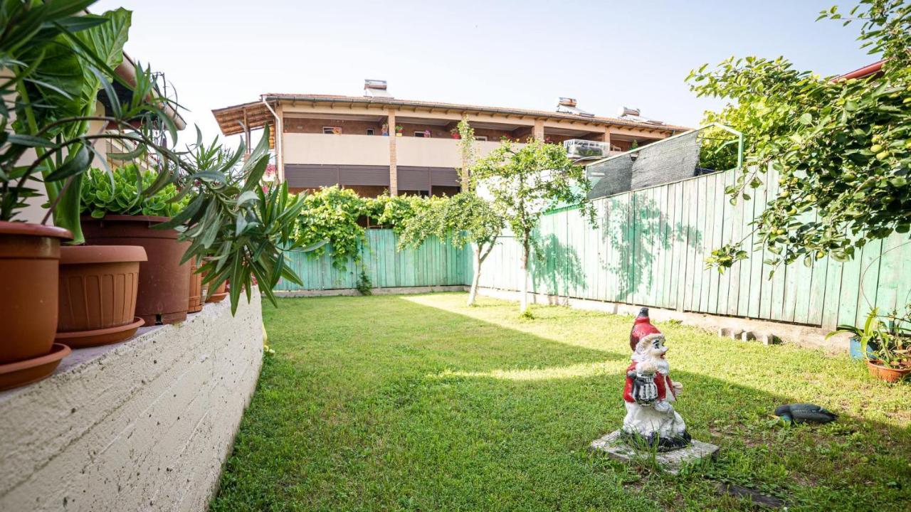 Casa Damian Hotel Două Mai Zewnętrze zdjęcie